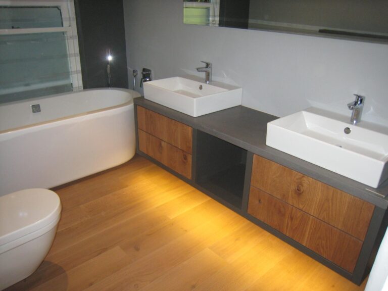 Bathrooms 44 768x576